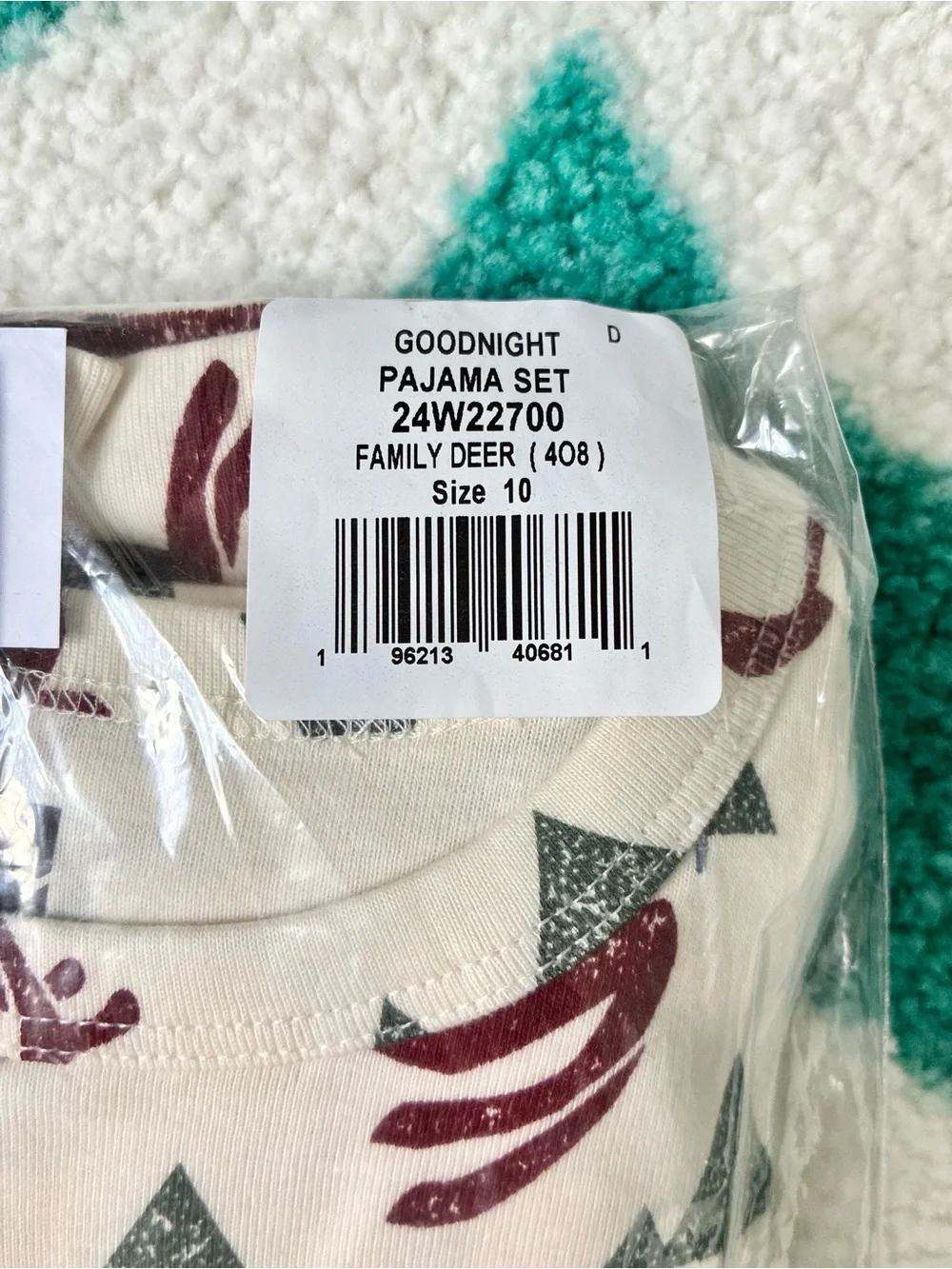 NWT - Tea Collection Holiday Pajamas (Cream/Burgundy/Green) Size 10